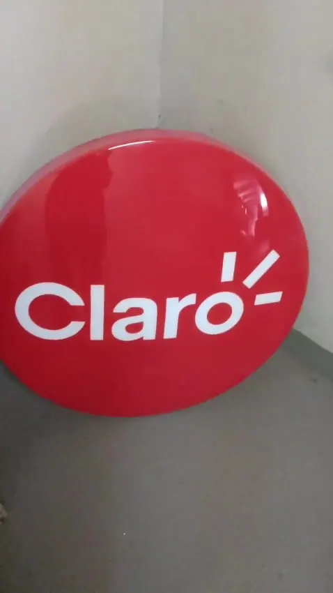 Capa do vídeo: Luminoso redondo moldado